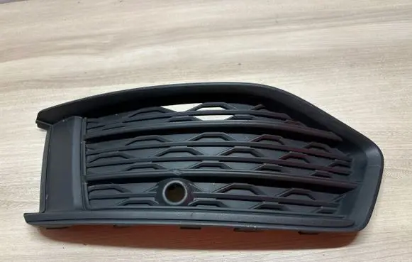 Audi A6 S6 C8 4K Front fog light trim/grill 4k0807681