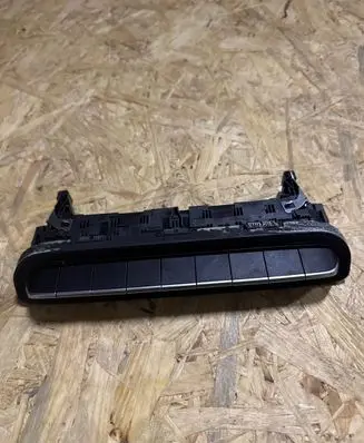 Audi A4 S4 B9 Climate control unit 1610151233 8W0925301 03496370101