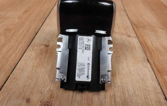 Mercedes-Benz C W205 Head unit multimedia control A2059009927