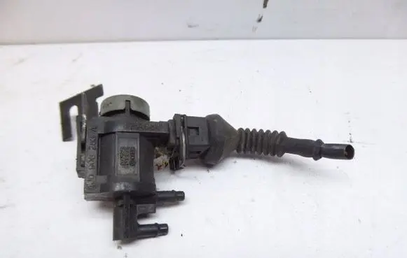 Audi A6 S6 C5 4B Turbo solenoid valve 1J0906283A