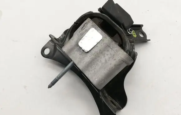 Toyota C-HR I Gearbox mount