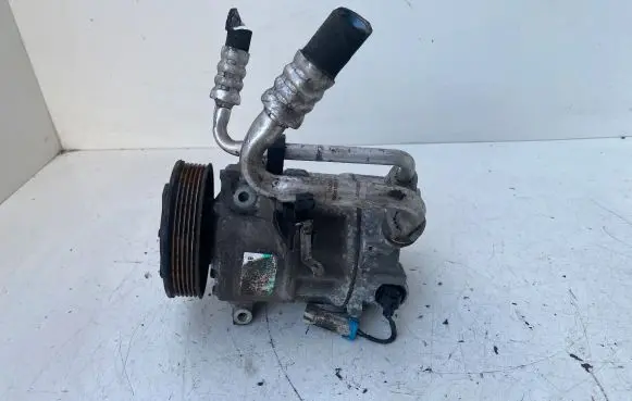 Opel Insignia A Air conditioning (A/C) compressor (pump) 13232307 P13232307