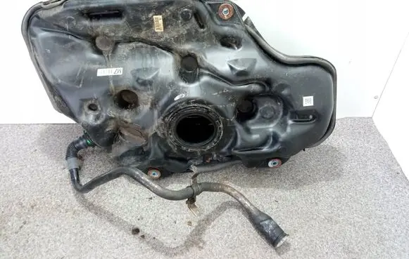 Toyota Prius c Fuel tank 