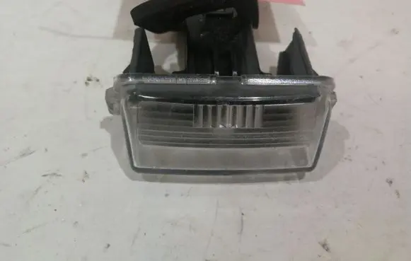 Toyota Yaris Number plate light L000012