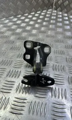 Tesla Model 3 Front door upper hinge A046571