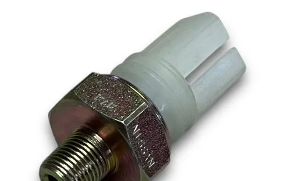 Nissan Patrol Y61 Oil pressure sensor S123 25240G2400
