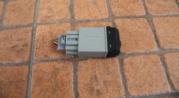 Mitsubishi Outlander Headlight level height control switch 