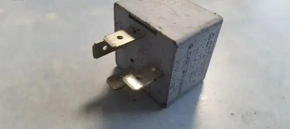 Volkswagen Golf IV Other relay 141951253B