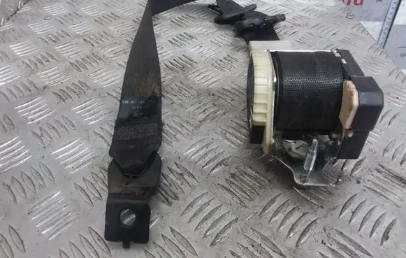 Opel Astra G Front seatbelt 90560636