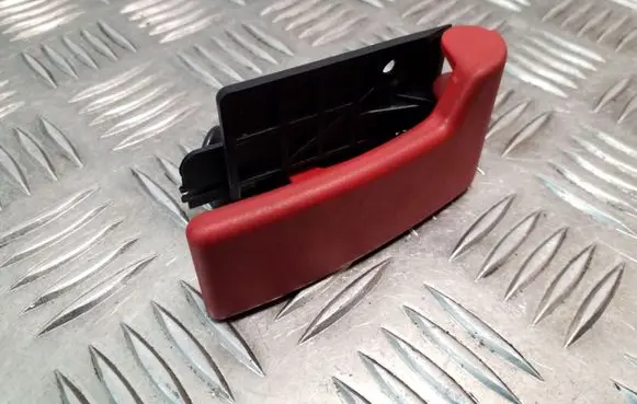 Engine bonnet (hood) release handle