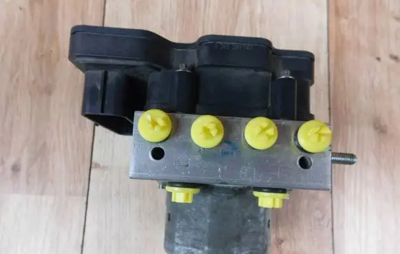Nissan Qashqai ABS Pump 47660HV41B 0265956487 0265291747