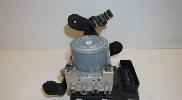 Volvo XC90 ABS Pump 31451210 P31445476