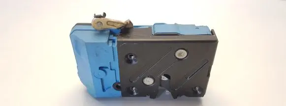 Volvo V70 Front door lock