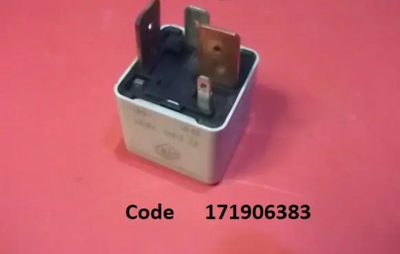 Seat Toledo I (1L) Fuel pump relay 171906383