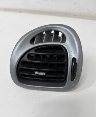 Citroen Xsara Picasso Dashboard side air vent grill/cover trim 9631280177