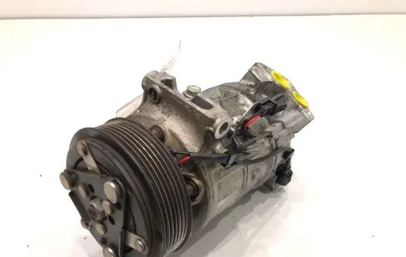 Renault Megane IV Air conditioning (A/C) compressor (pump) 926002410R