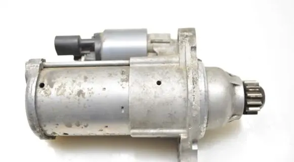 Volkswagen Golf VII Starter motor 02M911022F