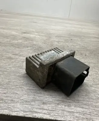 Opel Vivaro Glow plug pre-heat relay 7700115078