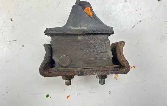 Volkswagen II LT Engine mount bracket 9012412513