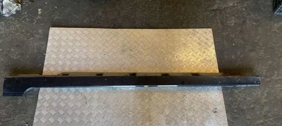 Volkswagen PASSAT B8 Sill 3G0853945