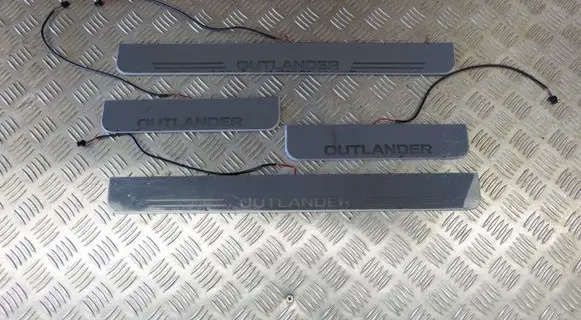 Mitsubishi Outlander sill trim set (inner) 