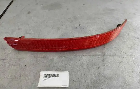 Maserati Levante Rear tail light reflector 670032733