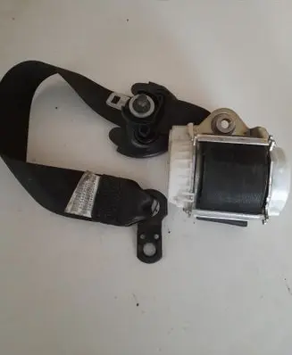 BMW X3 E83 Front seatbelt