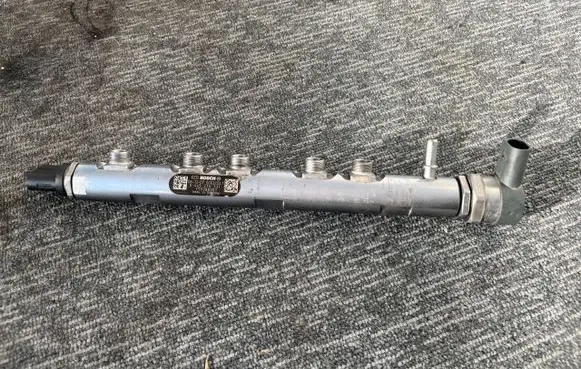 Fuel main line pipe
