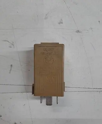 BMW 5 E39 Window wiper relay 8384505
