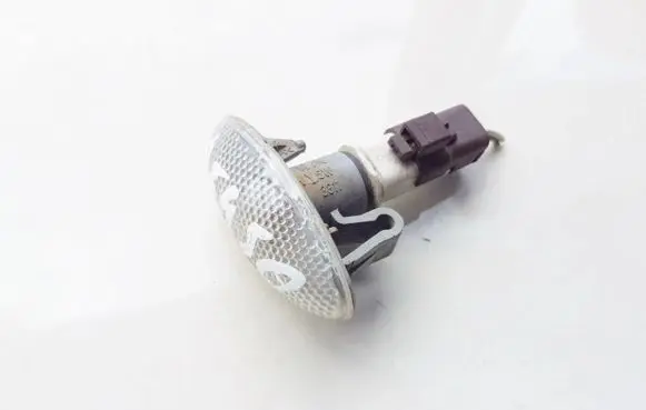 Peugeot 206 Front fender indicator light