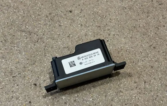 Mercedes-Benz E W238 Voltage converter/converter module A2059053414