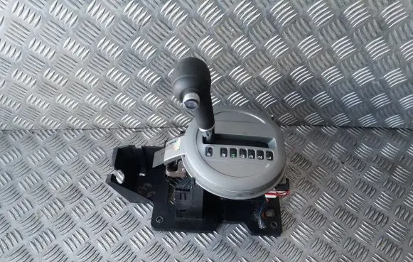 Mitsubishi Galant IX Gear shifter/selector MR00B