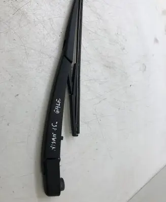 Nissan Qashqai Rear wiper blade arm