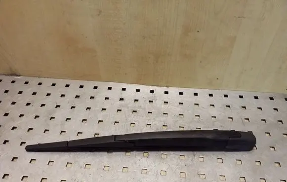 Hyundai i40 Rear wiper blade arm