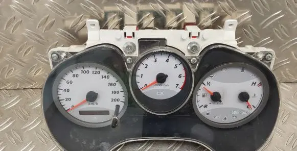 Toyota RAV 4 (XA20) Speedometer (instrument cluster) 8380042A60