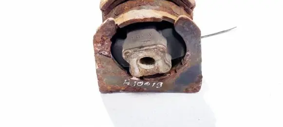 Toyota Corolla Verso AR10 Engine mount bracket