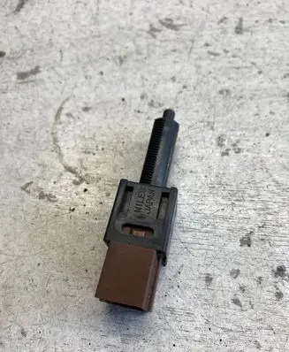 Nissan X-Trail T30 Brake pedal sensor switch