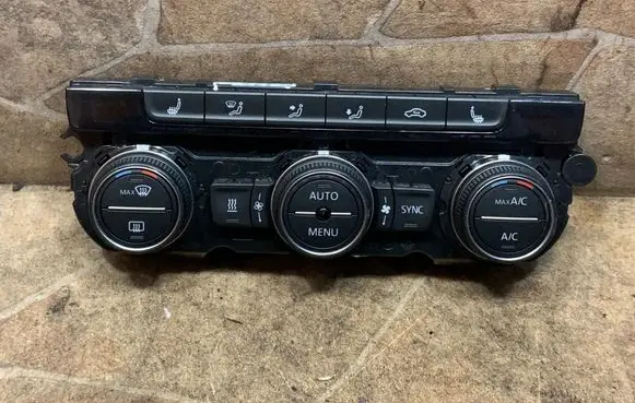 Volkswagen Golf VII Interior fan control switch 5HB012670
