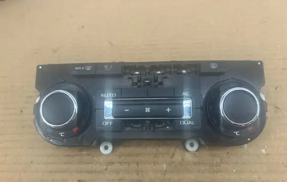 Skoda Octavia Mk2 (1Z) Climate control unit 3T0907044BD 5HB00974964 SW0402