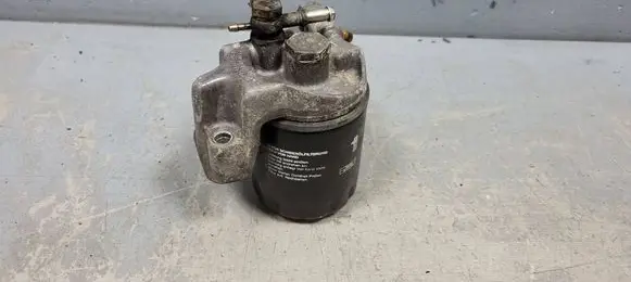 Mercedes-Benz 200 300 W123 Fuel filter housing 6150920208