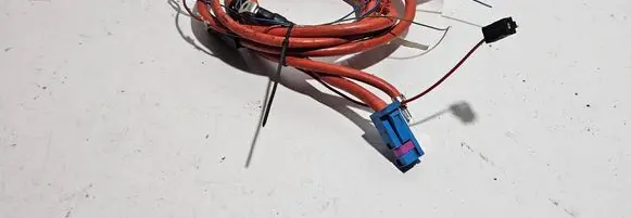 BMW 6 F12 F13 Positive cable (battery) 10688710 9184213 17962