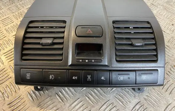 SsangYong Rexton I Dash center air vent grill 7652008000 8111008010