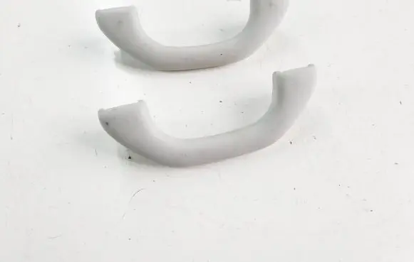 Volkswagen PASSAT B7 Front interior roof grab handle