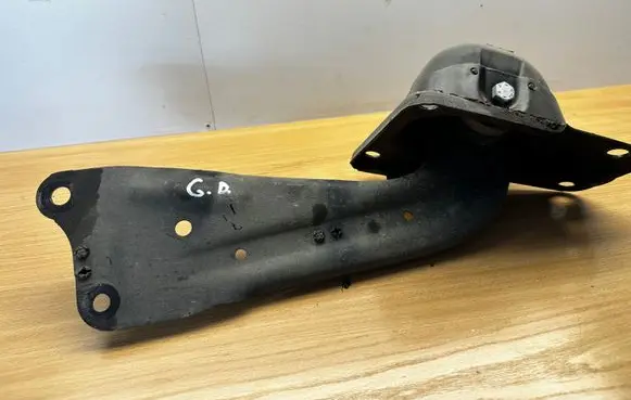 Volkswagen PASSAT B8 Rear upper control arm/wishbone 1K0505130L 1K0501476 5Q0505226C
