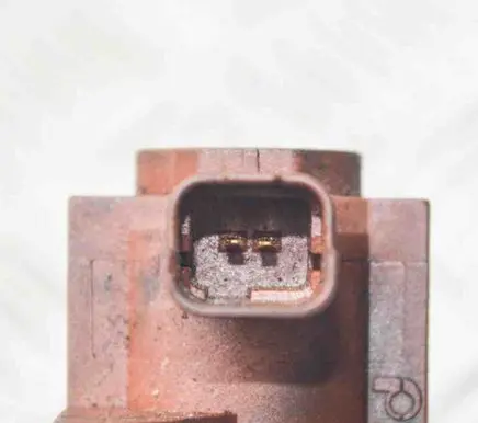 Peugeot 308 Turbo solenoid valve 9652570180