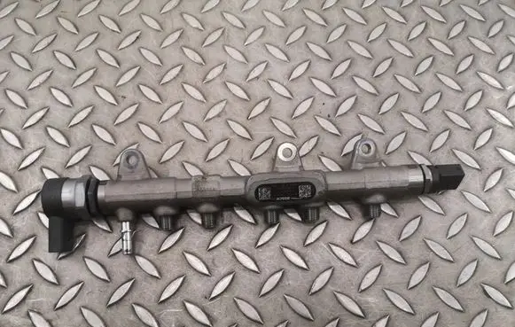 BMW 4 F36 Gran coupe Fuel main line pipe 851415402 8514154