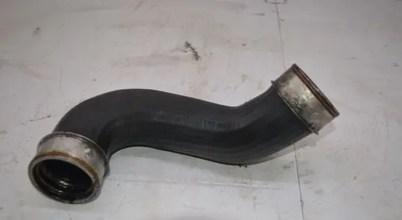 Mercedes-Benz E W210 Intercooler hose/pipe 2105284682
