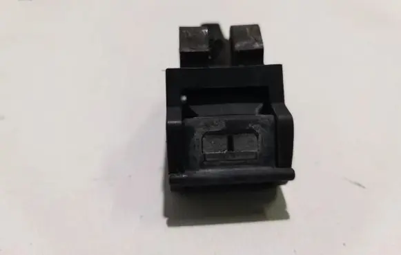 Honda FR-V Windshield washer spray nozzle 8z0955687b