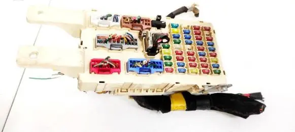 Hyundai Santa Fe Fuse box set 919502B200 91950-2B200
