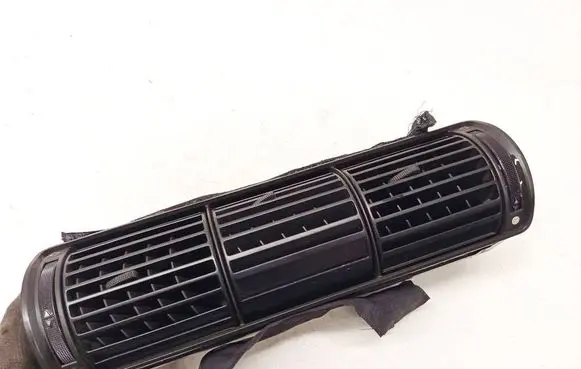Audi A4 S4 B5 8D Dash center air vent grill 8d0820951